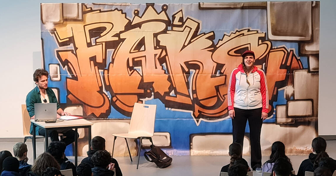 „Fake oder War doch nur Spaß?“ – Theaterstück gegen Cybermobbing regt zum Nachdenken an